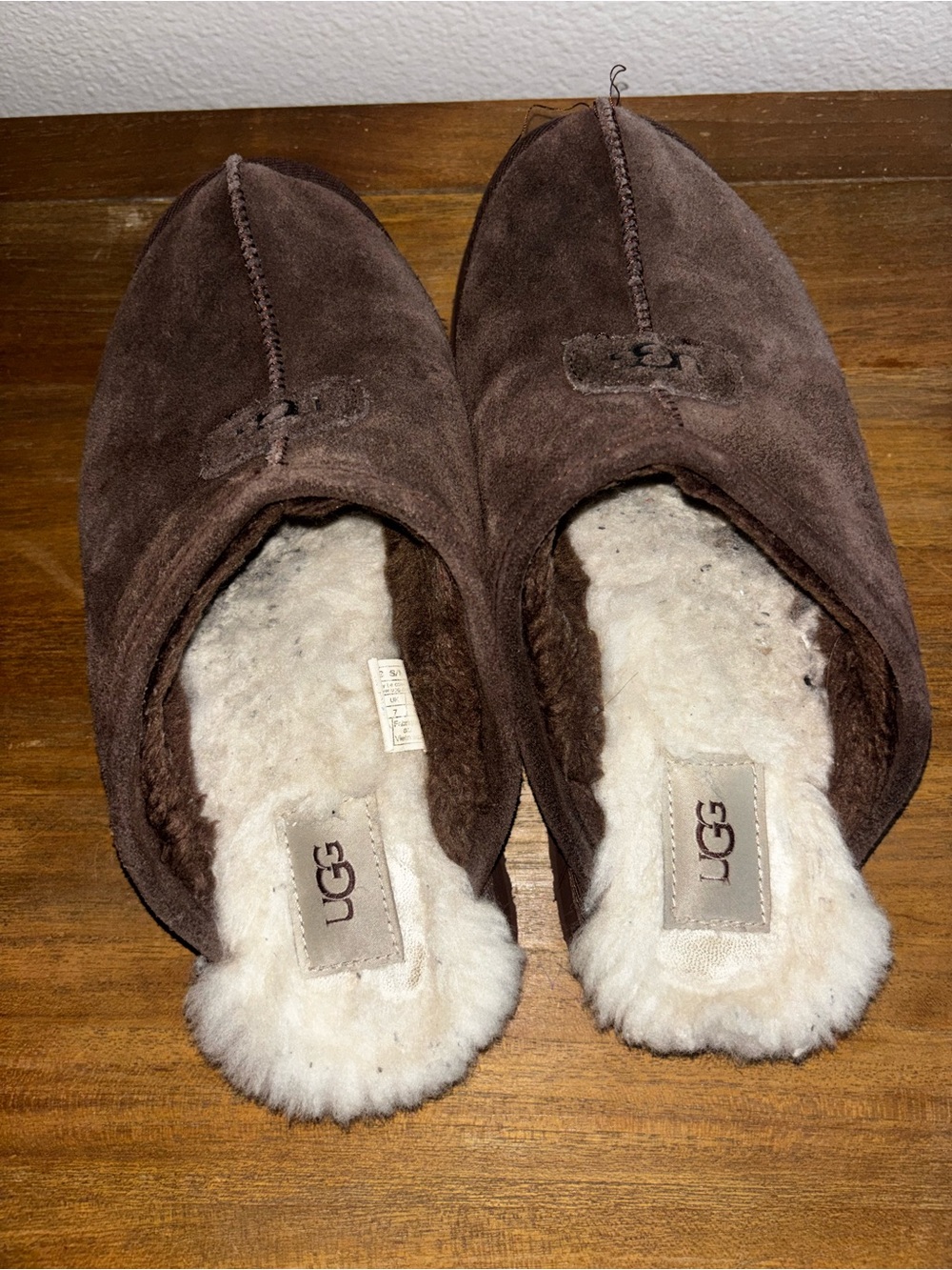 UGG Women's Brown Suede Shearling Clog Slippers 9 - Picture 4 of 6